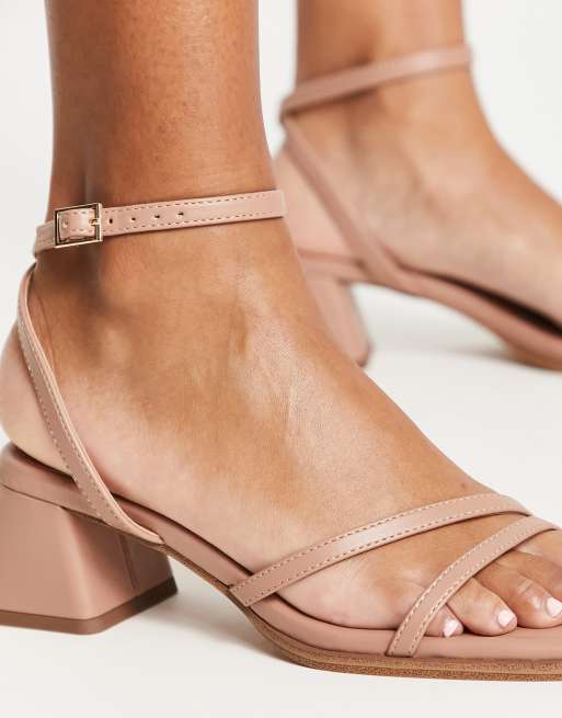 ASOS DESIGN - Hastings - Sandalen met halfhoge blokhak in beige, 4 van 4
