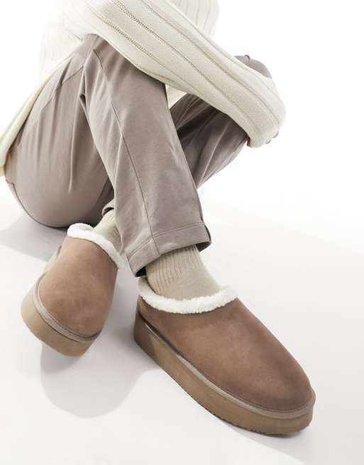 ASOS DESIGN – Hausschuhe aus braunem Schafleder mit Plateausohle