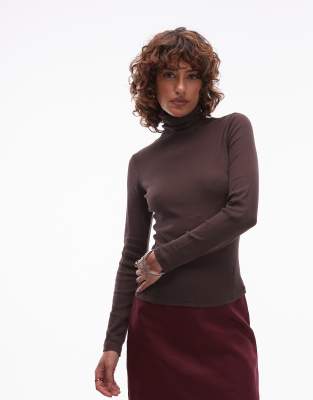 ASOS DESIGN - Hautenges Oberteil in Schokobraun mit Rollkragen-Brown
