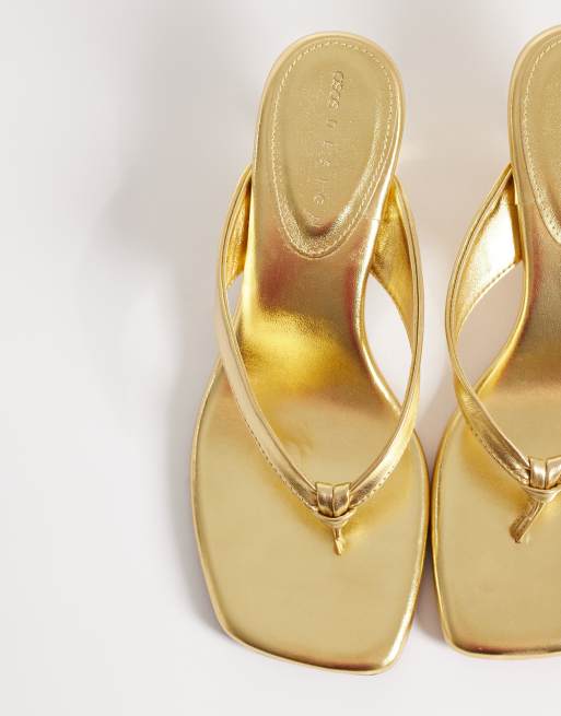 ASOS DESIGN Havana toe thong kitten heel sandals in gold, 2 of 4