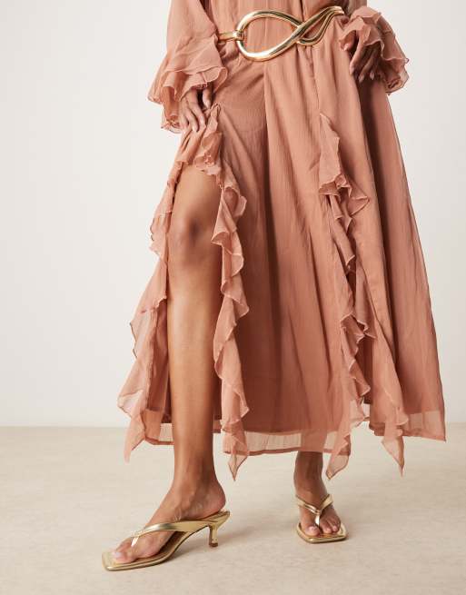 ASOS DESIGN - Hawaii - Guldfarvede sandaler med tårem og kitten-hæl, 3 af 4