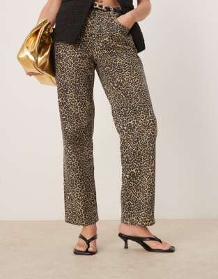 ASOS DESIGN Hawaii toe thong kitten heel sandals in black