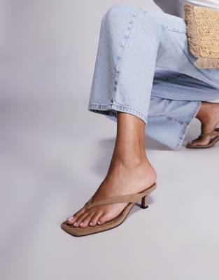  Hawaii toe thong kitten heeled sandals in taupe suedette