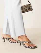 London Rebel strap detail thong heeled sandals in black