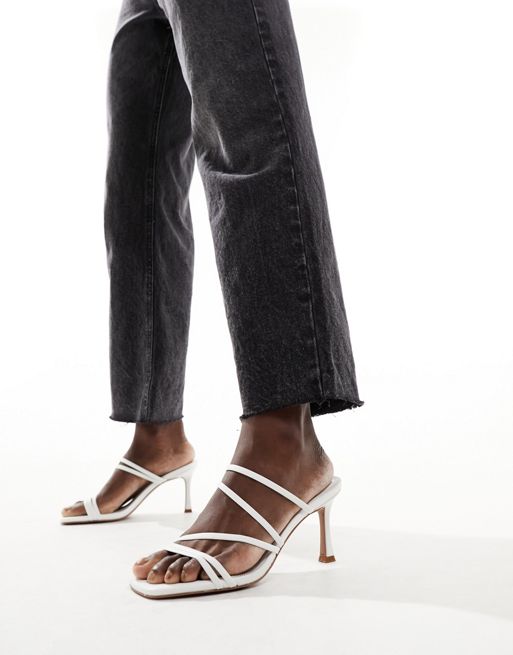FhyzicsShops DESIGN – Hayes – Białe sandały bez pięty na średnim obcasie z paseczkami