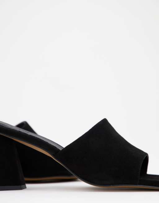 Black suede 2025 mules block heel