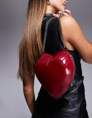 heart chain shoulder bag in burgundy-Red