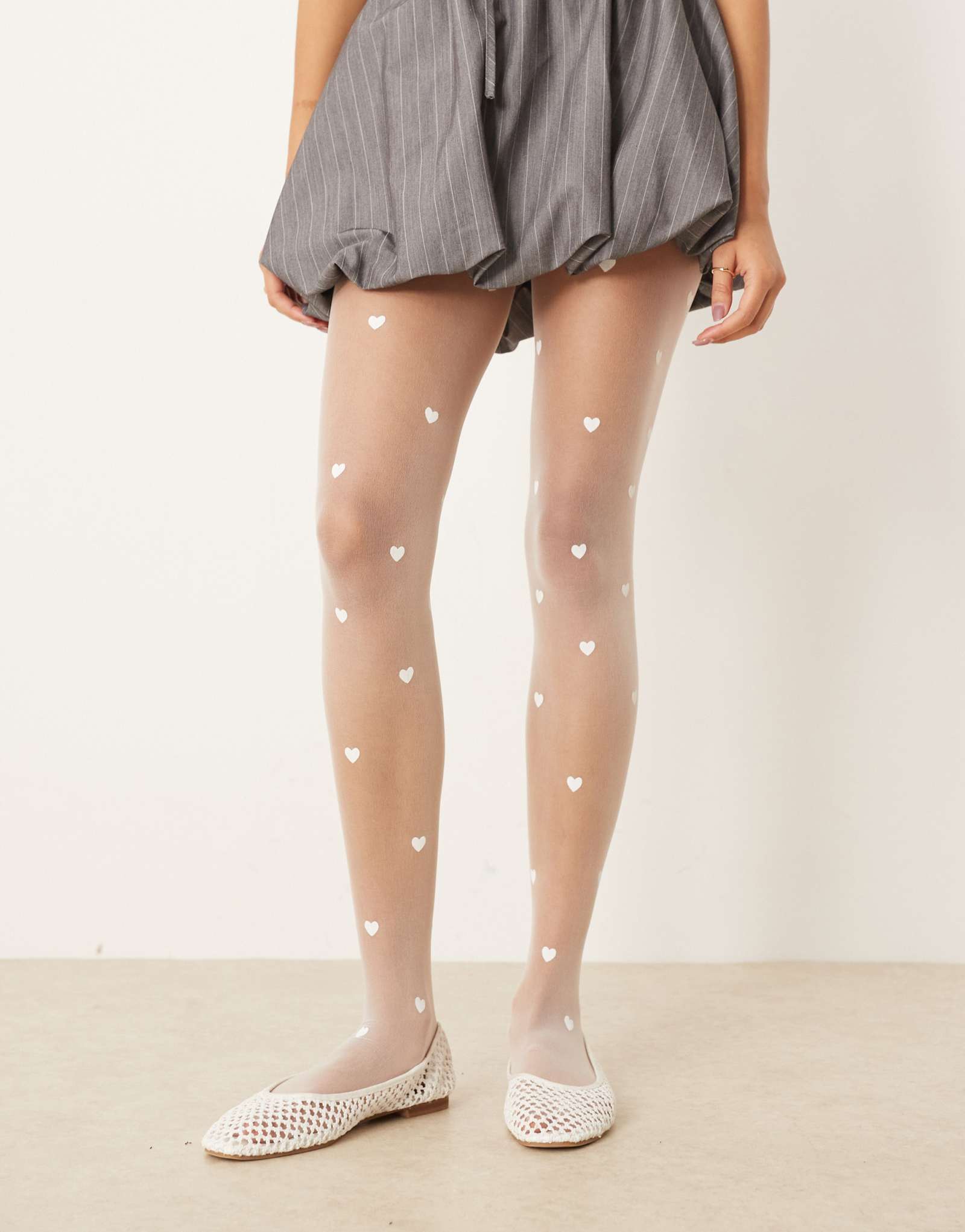 Колготки ASOS DESIGN с сердечным узором белого цвета