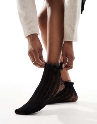 ASOS DESIGN ASOS DESIGN heart pointelle frill ankle sock in black