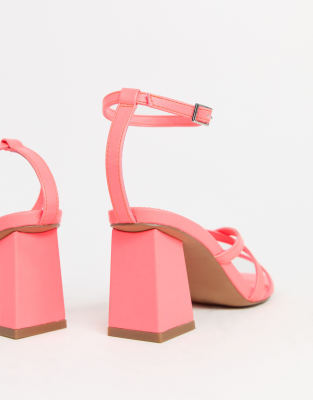 sandale talon carré rose
