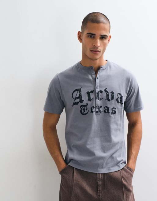 ASOS DESIGN heavyweight boxy regular henley t-shirt with Texas text graphic in grey wash, 2 of 5