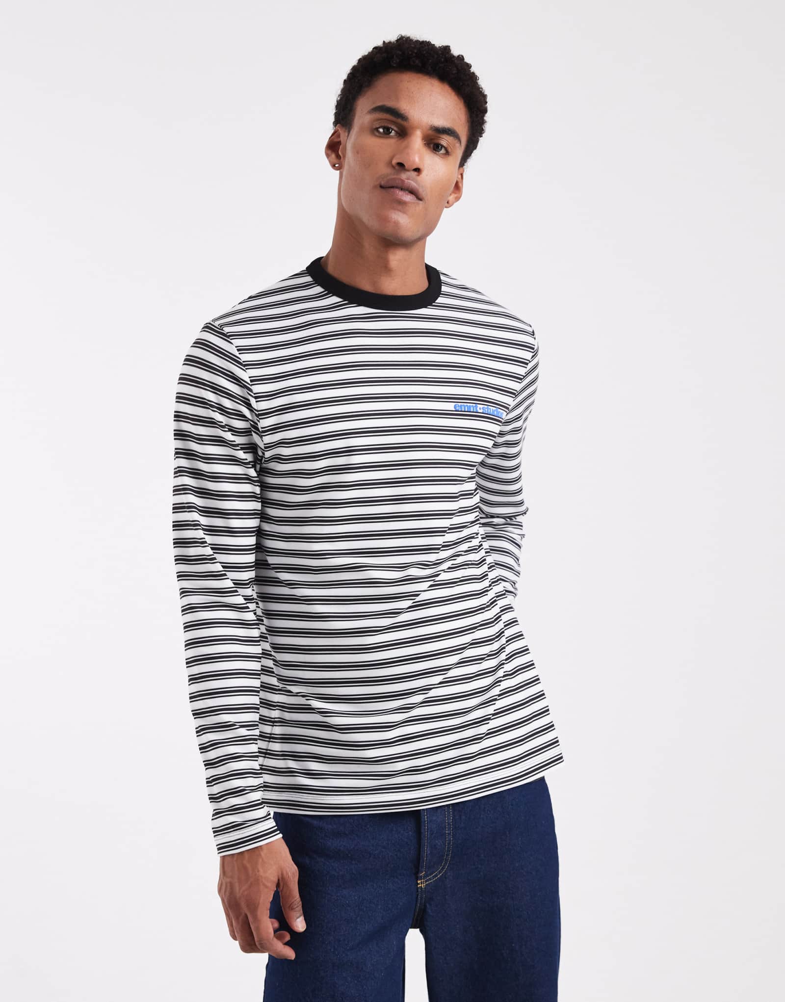 Дизайнерская футболка с длинным рукавом ASOS DESIGN heavyweight и принтом на груди в черно-белую текстурированную полоску