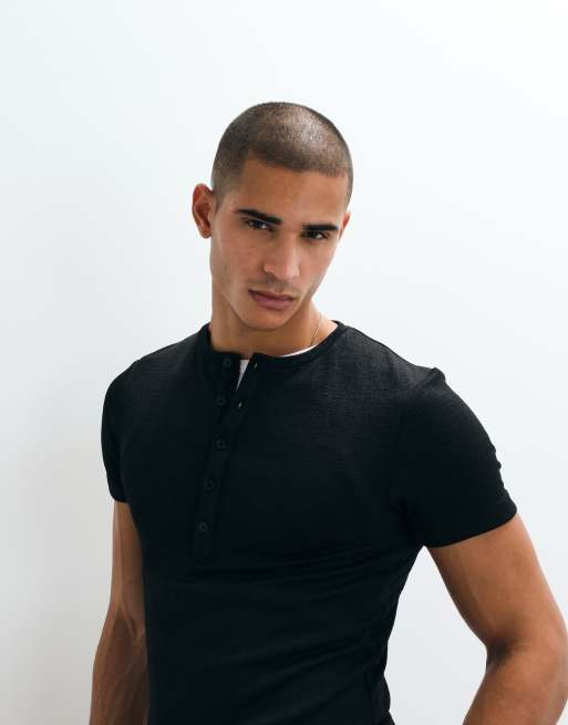 ASOS DESIGN heavyweight muscle fit henley t-shirt in black crinkle texture, 2 of 5