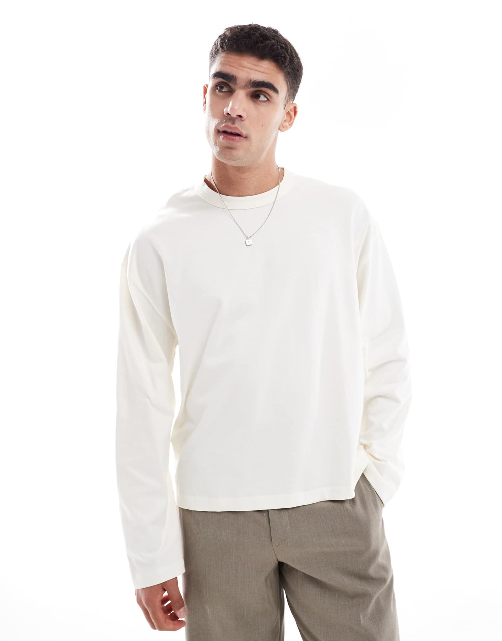 ДИЗАЙНЕРСКАЯ футболка ASOS DESIGN heavyweight oversize с длинным рукавом свободного кроя бежевого цвета 