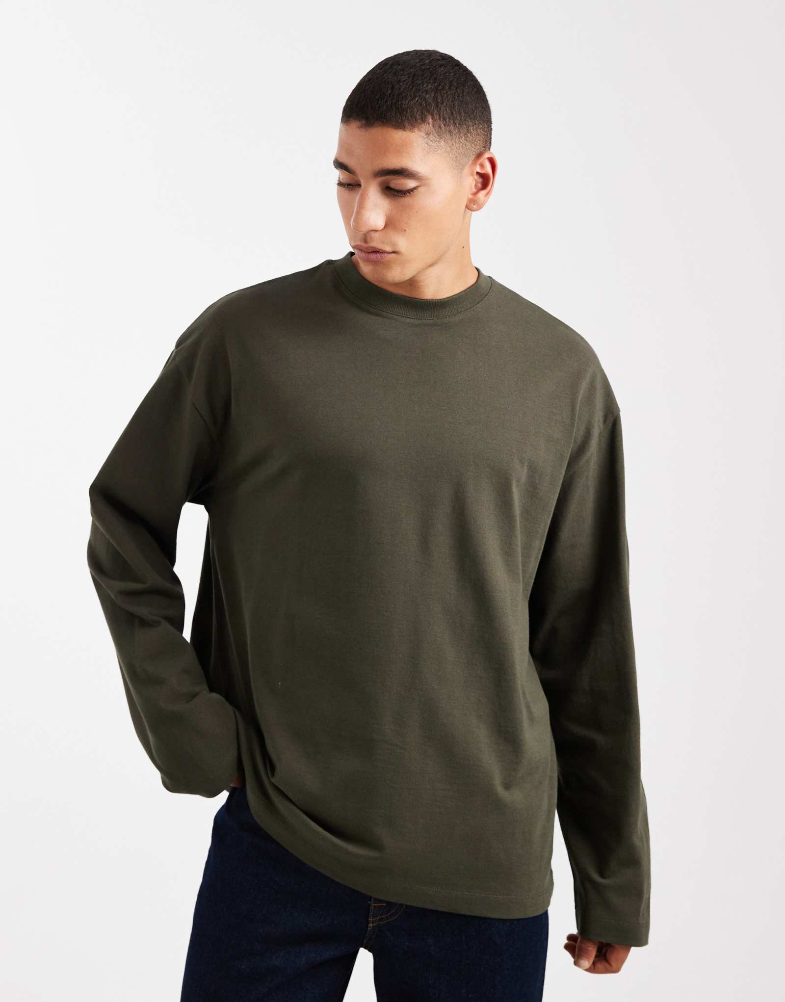 Дизайнерская футболка с длинным рукавом ASOS DESIGN heavyweight oversize темно-зеленого цвета