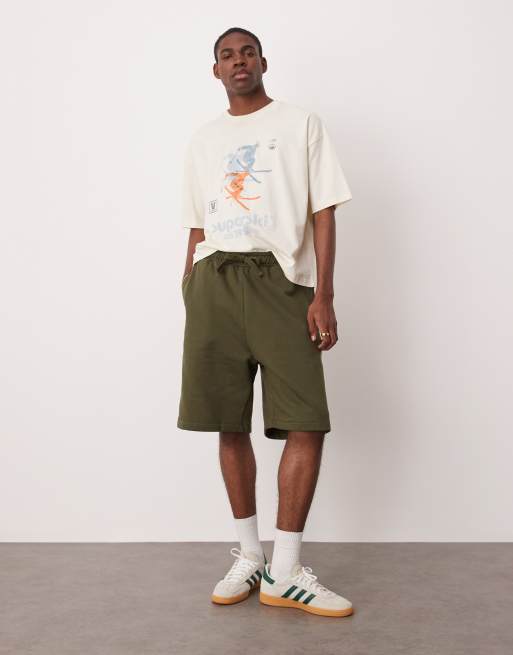 ASOS DESIGN heavyweight oversized shorts 400gsm in dark khaki, 2 of 5