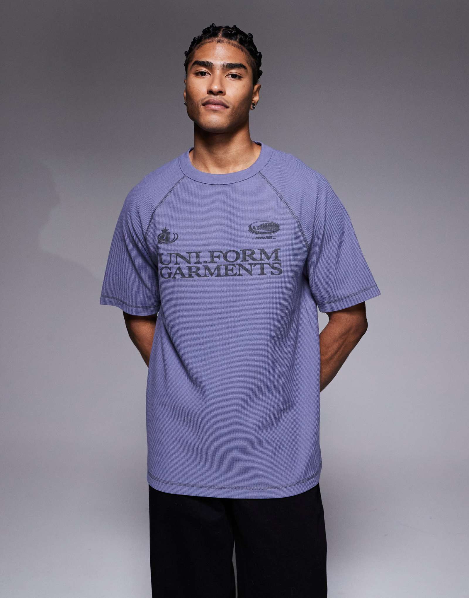 ДИЗАЙНЕРСКАЯ футболка реглан в стиле супертяжелого веса ASOS с текстовым рисунком в вафельном стиле