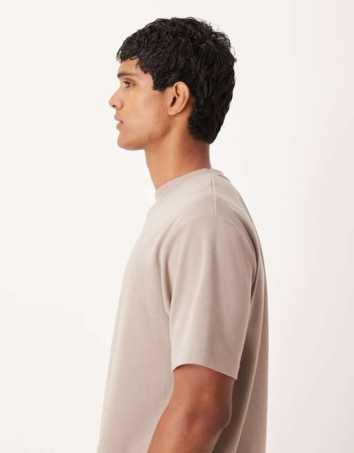 ASOS DESIGN heavyweight relaxed T-shirt in brown soft touch , 4 of 5