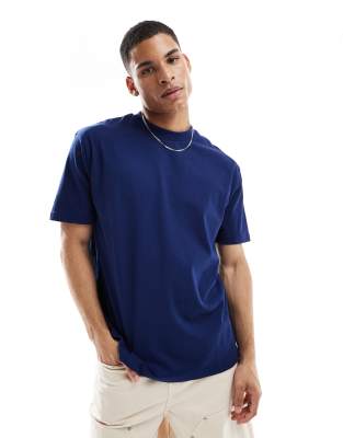 heavyweight relaxed t-shirt in navy-Blue