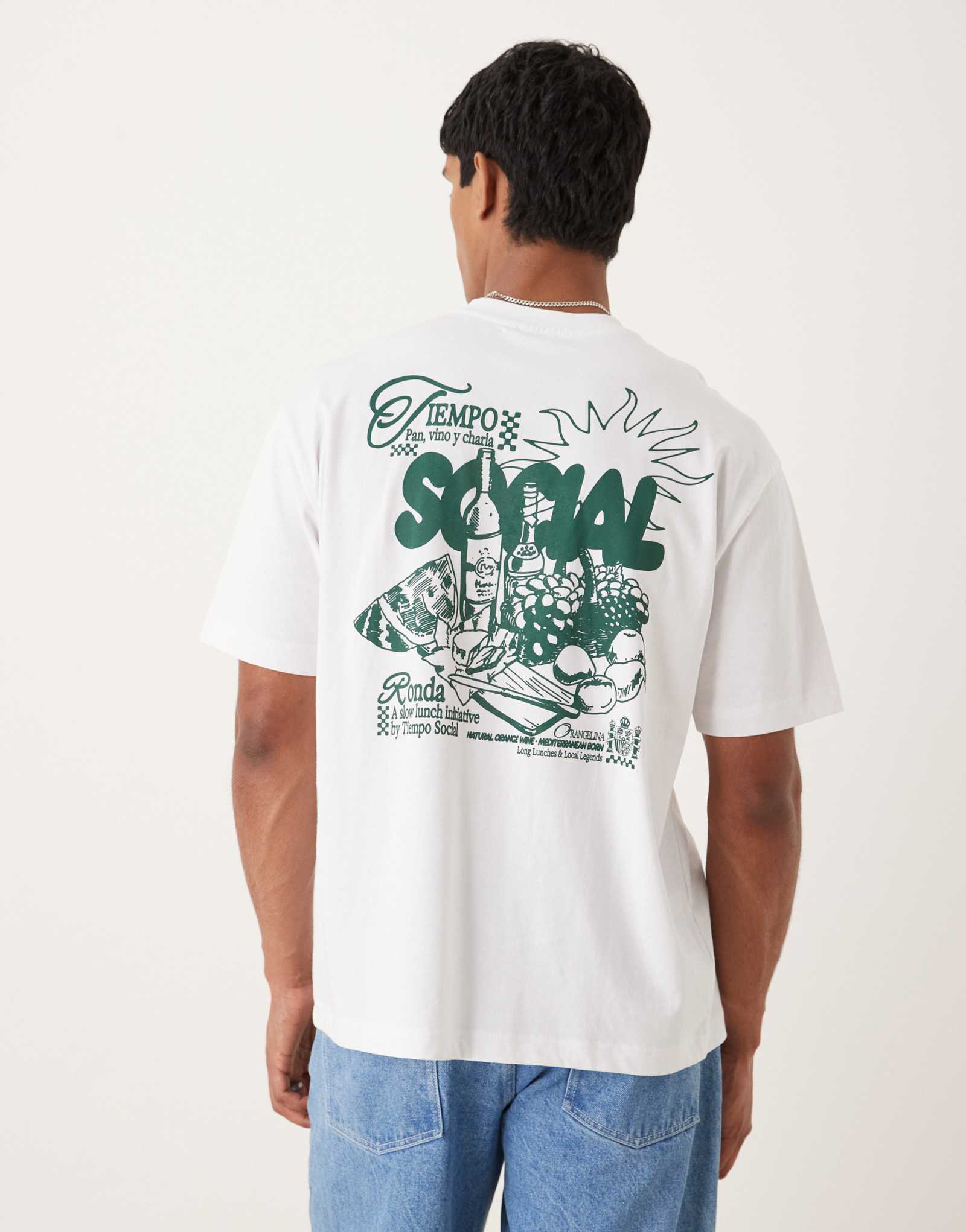 Футболка ASOS DESIGN heavyweight в расслабленном стиле с принтом еды белого цвета 