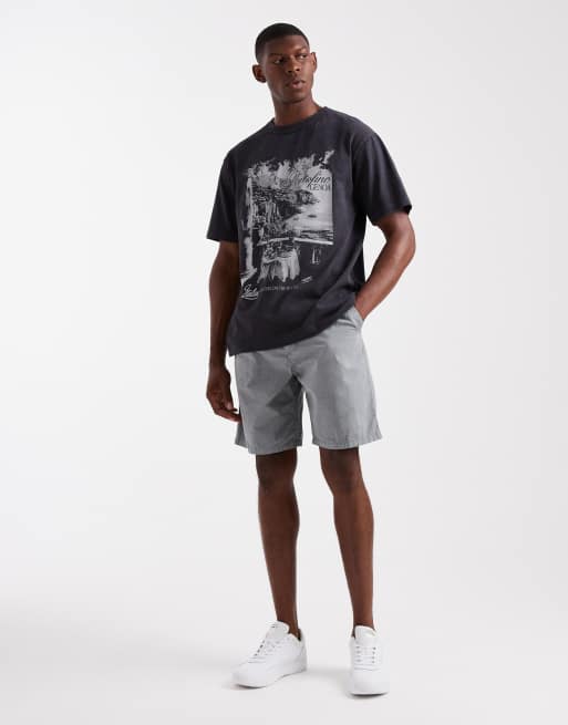 ASOS DESIGN heavyweight relaxed T-shirt with scenic graphic in washed black , 2 of 5