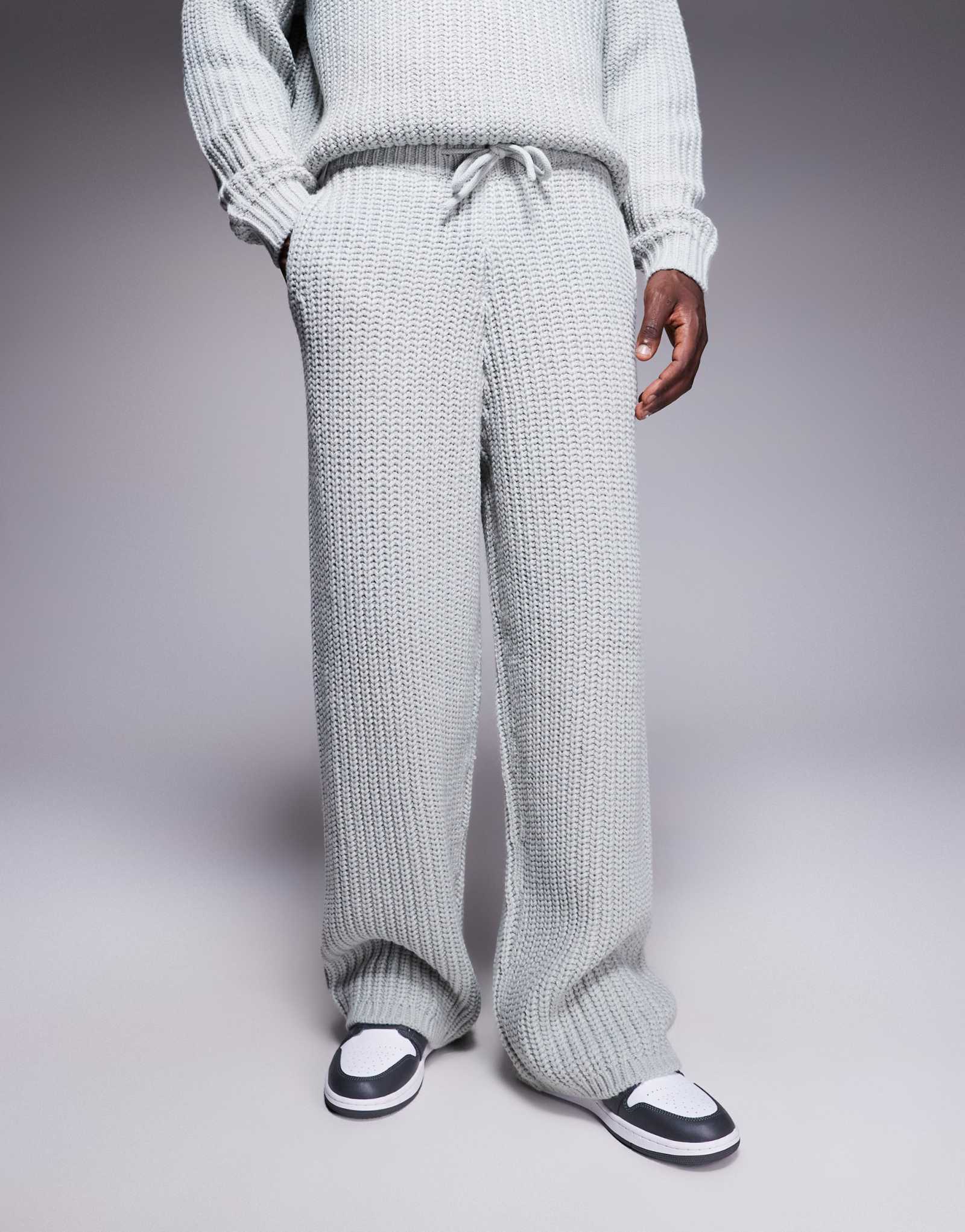 Спортивные брюки ASOS DESIGN из плотного трикотажа в рубчик серого цвета