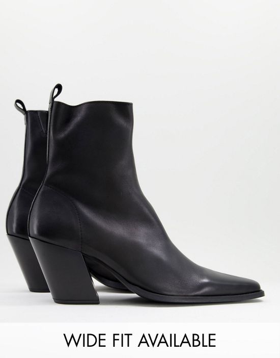 https://images.asos-media.com/products/asos-design-heeled-black-leather-chelsea-boot-with-angled-heel/200931798-1-black?$n_550w$&wid=550&fit=constrain