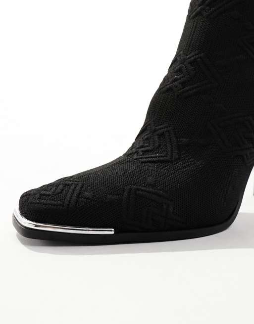 Nike best sale knitted boots