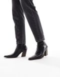 [ASOS DESIGN] ASOS DESIGN heeled chelsea boots in black leather with natural sole 48 Black