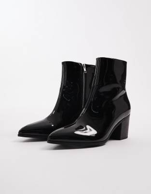  heeled chelsea boots 