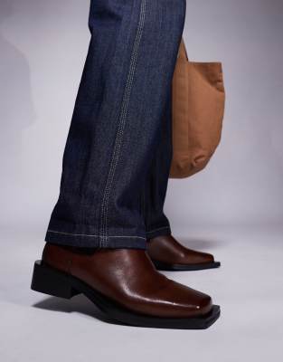ASOS DESIGN ASOS DESIGN heeled chelsea boots in brown leather with square toe
