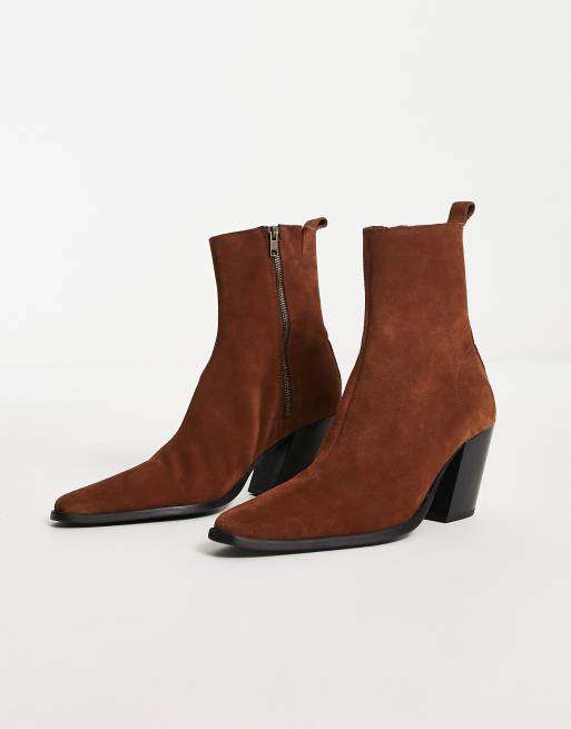 Suede heeled store chelsea boots