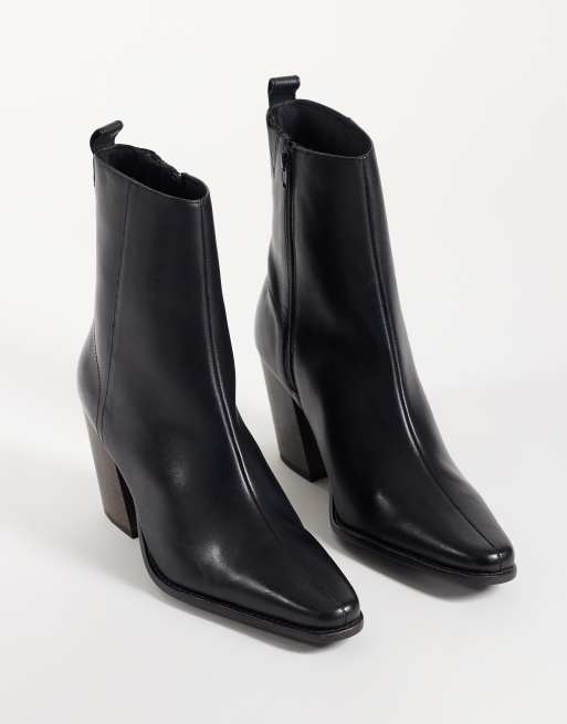 ASOS DESIGN heeled chelsea boots with natural soles in black leather, 2 of 4