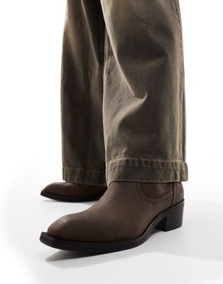  heeled cuban boot in brown leather with western buckle and detail