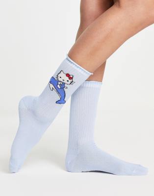 ASOS DESIGN - Hello Kitty - Ribstrikkede sokker med flæser i blå | ASOS