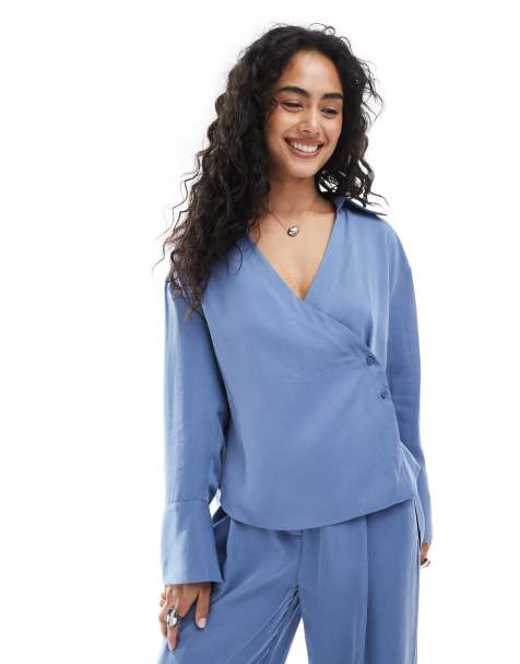ASOS DESIGN – Hemd aus Lyocell in Blau mit Wickeldesign, Kombiteil - view 1