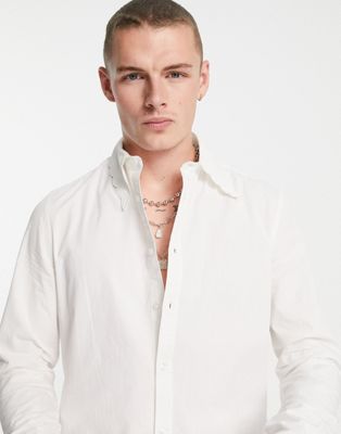 ASOS DESIGN – Hemd mit Oversize-Kragen mit Muschelsaum-Weiß