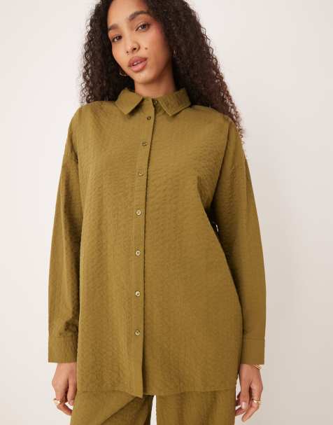 ASOS DESIGN – Hemdbluse aus Seersucker in Olivgrün mit Streifenmuster und Wickeldesign am Rücken, Kombiteil - view 1