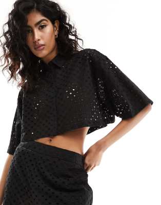 ASOS DESIGN - Hemdbluse in Schwarz mit Lochstickerei, Kombiteil