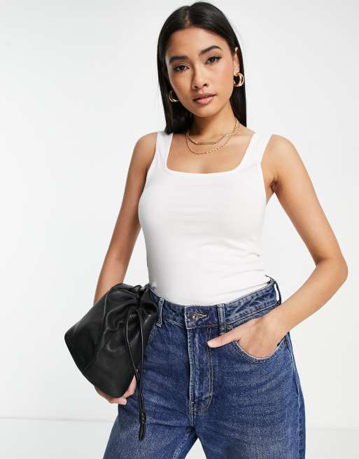 ASOS DESIGN - Hemdje met lage ronde voor- en achterkant in wit, 3 van 4