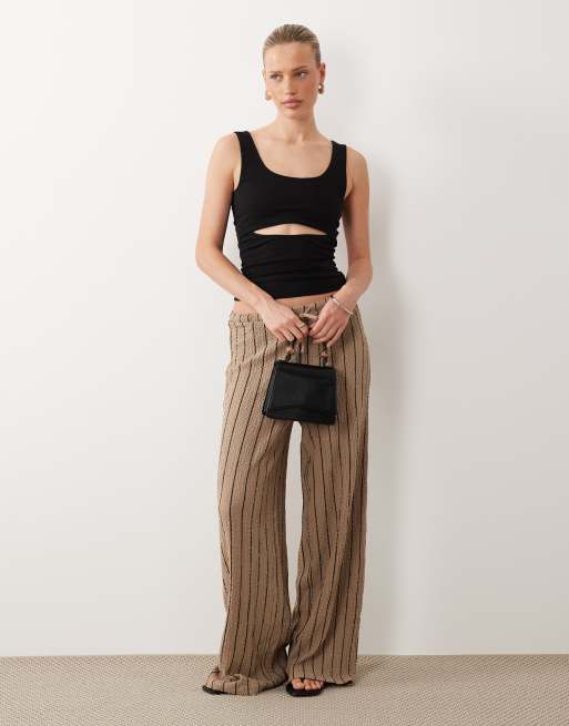 ASOS DESIGN - Hemdje met uitsnijding in zwart, 2 van 4