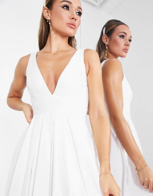 ASOS DESIGN – Henrietta – Benvit bröllopsklänning med djup ringning, markerad midja och vid kjol, 4 av 4