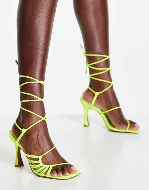 ASOS DESIGN - Herald - Sandalen met halfhoge hak, geknoopte traliebandjes en strikbanden in neongeel 
