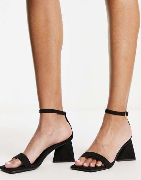 Black ankle outlet buckle block heel