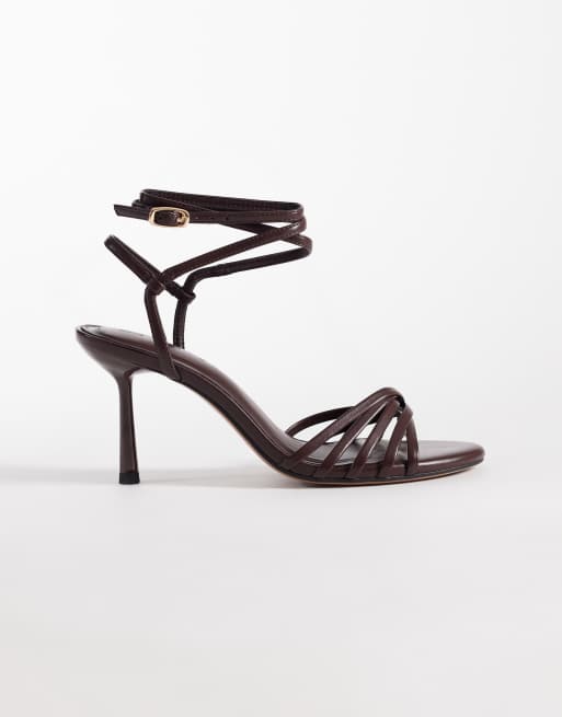 ASOS DESIGN - Heroic - Sandales minimalistes à brides et talon - Chocolat