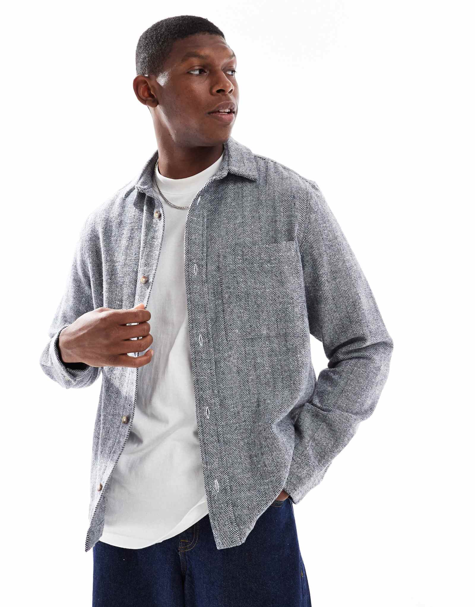 ДИЗАЙНЕРСКАЯ верхняя рубашка ASOS в елочку с накладным карманом темно-синего цвета