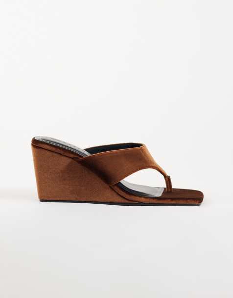 ASOS DESIGN Hiccup sandales compensées à entre-doigt en velours ambré - view 1