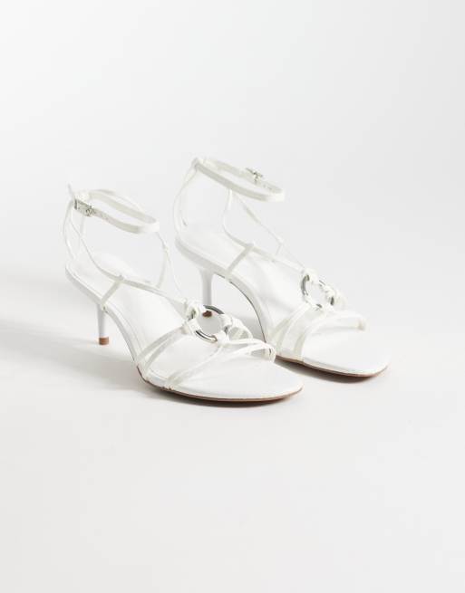 ASOS DESIGN - Hideaway - Sandali con tacchetti a spillo e fascette sottili bianco pitonato con dettaglio ad anello