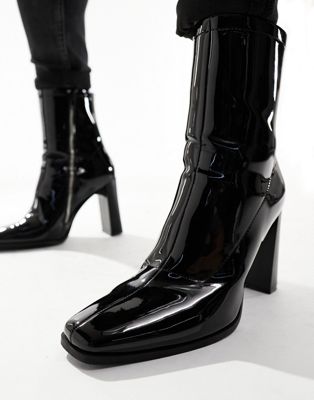  high heeled patent chelsea boot