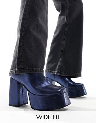  high heeled platform boot  shimmer finish